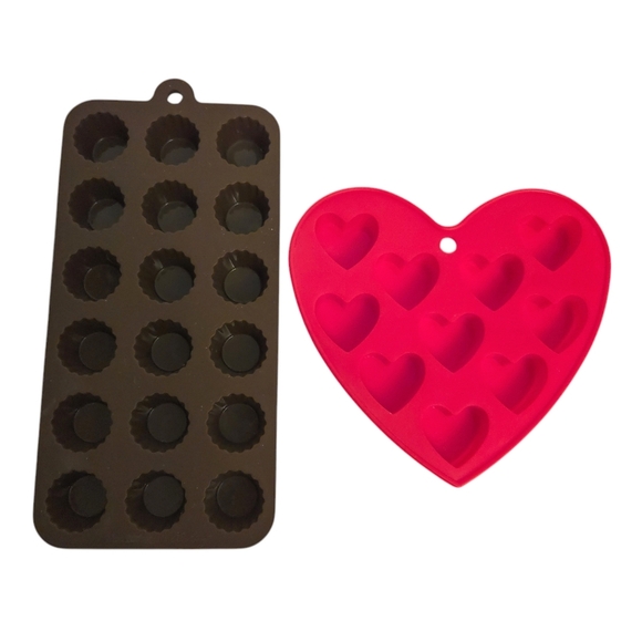 Heart & Fluted Circle Valentine Flexible Silicone Chocolate Candy Mold- Set of 2 - Picture 1 of 5